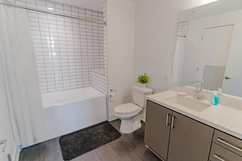 شقة Downtown Paradise Escape With 2 Pools / Hot Tubs لوس أنجلوس المظهر الخارجي الصورة